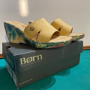 Woman’s sandal’s